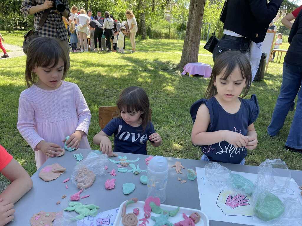 IMG cdb1303630a007a6877cf53e703cef70 V