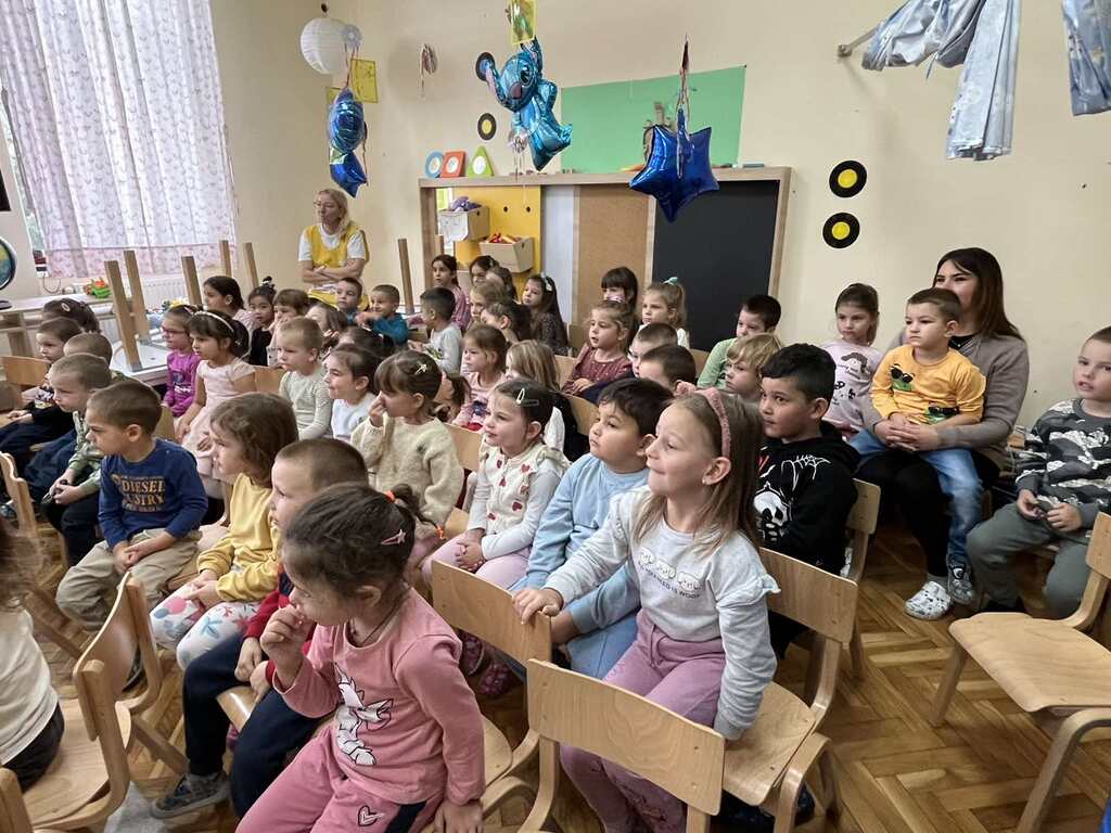 IMG 7e382ff1d1b43bd6259fb42a4a30b950 V