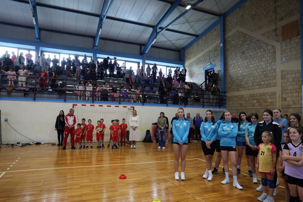 IMG b234205fb1b946f146d496d885b4ff12 V