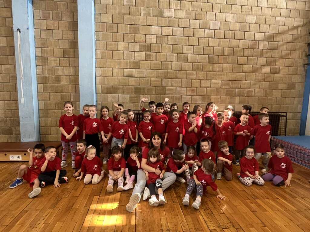 IMG bd54e13fd996874f988feae69737f111 V